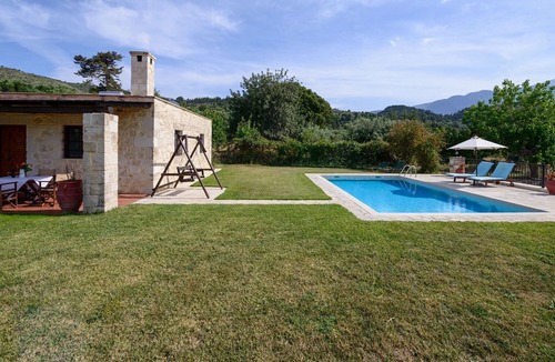 Maza Villa | Kontis Village I Villa Aphrodite