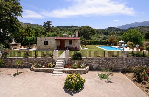 Maza Villa | Kontis Village I Villa Aphrodite