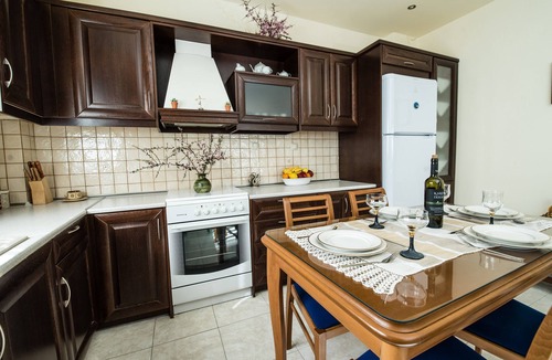 Faistos House | Kreta House - A Cretan House Located in the Main Square of Pompia Village