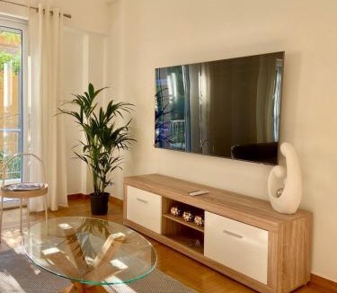 Agios Panteleimonas Apartment | Kypseli Modern Nest