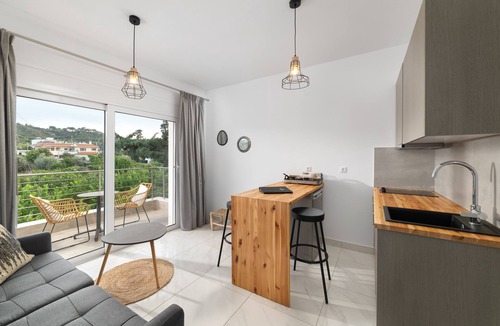 Petaloudes House | L&C Boutique Apartments