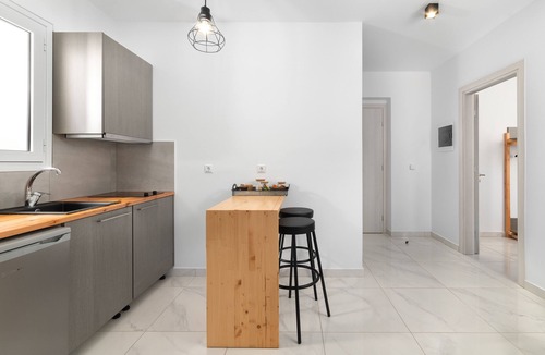Petaloudes House | L&C Boutique Apartments