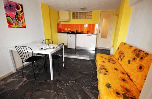 Ferma Apartment | La Luna Blu Apartment "Pappagallo", sea view, 500 meters from the beach