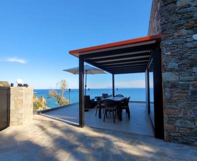 Plomari Villa | La Mer Villa - Entire Cottage