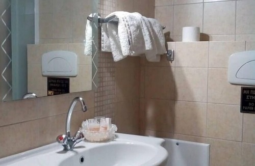Messolonghi Hotel | La Petite Planete