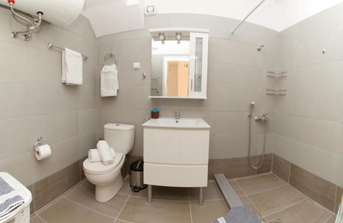 Kefalonia Apartment | Lagoon view apartment - Orange Guest House