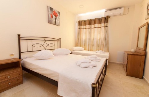 Kefalonia Apartment | Lagoon view apartment - Orange Guest House