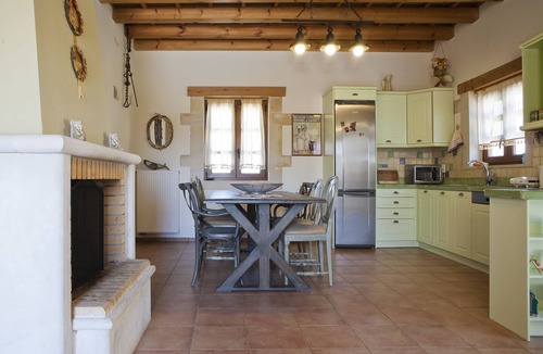 Pikris Villa | Large Villa w/Private Pool, Ideal 4 Weddings, BBQ, Children Games, 3 acres land