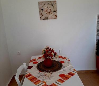 Sitia House | Lemon Garden 1