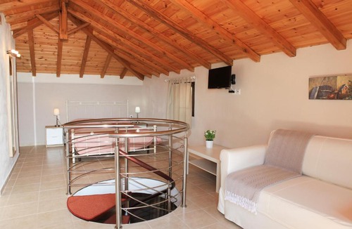 Neo Klima Apartment | Lina A & M