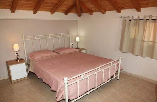 Neo Klima Apartment | Lina A & M