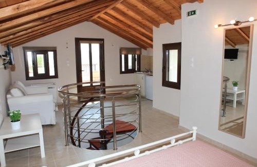 Neo Klima Apartment | Lina A & M