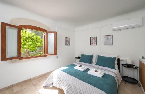 Pemonia House | liofito village house