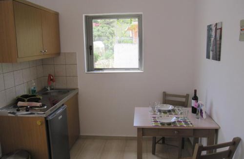 Kalyves Apartment | Lion-Suites