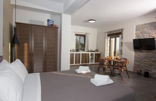 Thalames House | Lithorama Residence Mani - First Floor