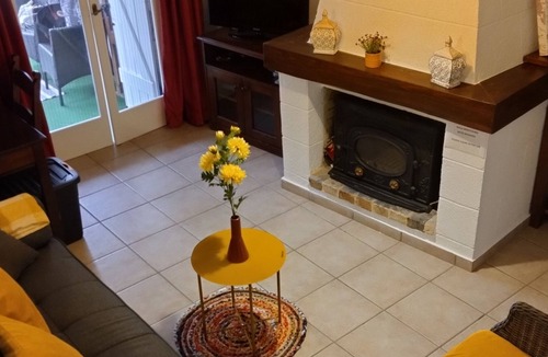 Vamos Apartment | Little Lotus Apartment