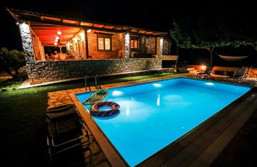 Paradise Beach Cottage | LIVE A FAIRY TALE RESTING YOUR BODY AND SOUL WITH A GREAT VIEW OF THE SEA