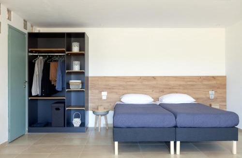 Vamos Apartment | Livingfy Apt with mountain view & garden
