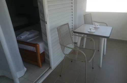 Kallithea Apartment | Loginos Studios