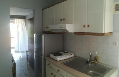 Kallithea Apartment | Loginos Studios