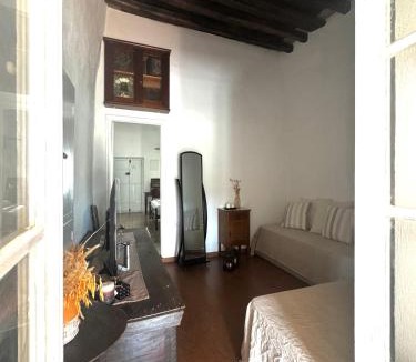 Kastro House | Lotzia House