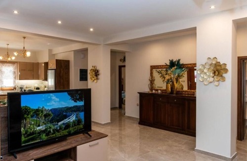 Agia Marina Villa | Loula's Villa