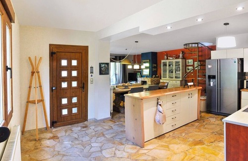 Skala Rachoniou Villa | Lovely 2-Storey House, Peaceful Location 30 m from the Seaside, Sleeps up to 8 Adults + 2 Children!