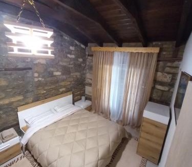 Almopia Villa | LOYTRA MOUNTAIN NATURE ANASTASIα