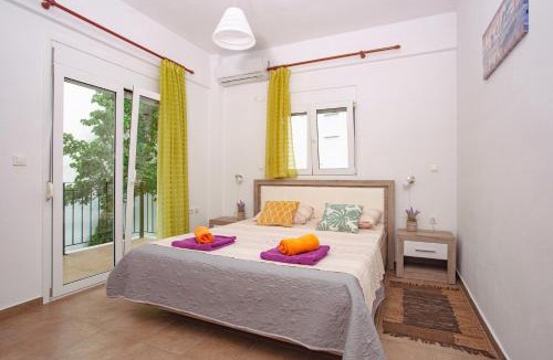 Kamena Vourla Apartment | LUCY APARTAMENT