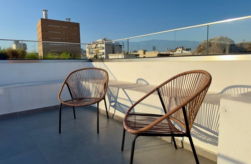 Filopappou Apartment | Luxurious Home | Shared Rooftop Pool and Gym by TT