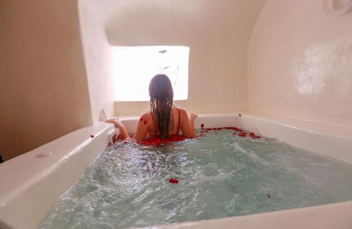 Oia Apartment | Luxury accomodation in a traditional place