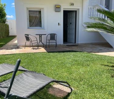 Assos-Lechaio House | Luxury Apartment in Kato Assos - Villa Orangerie