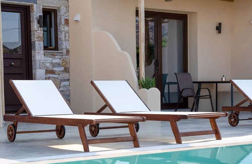 Syros Apartment | Luxury Apartment with Pool