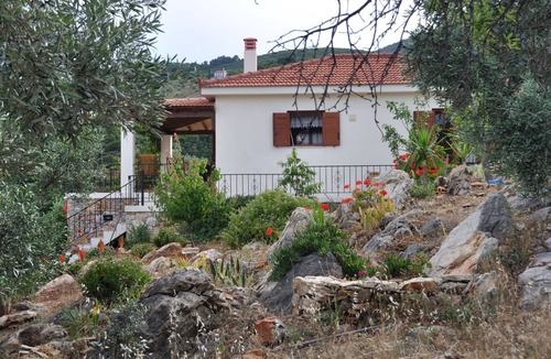 Nimfea Villa | Luxury beachside villa, with two bedrooms and uninterrupted sea view