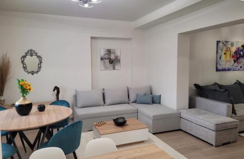 Trikala Apartment | Luxury Captain's Corner in Trikala, 3BD