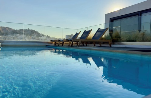Kallithea Apartment | Luxury Home in Athens | Shared Pool & Gym by TT Luxury Homes