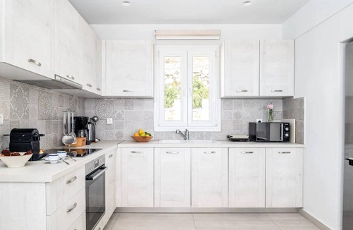 Naxos Town Villa | Luxury Naxos Villa | Villa Chryssa | 4 Bedrooms | | Private Pool | Spacious.