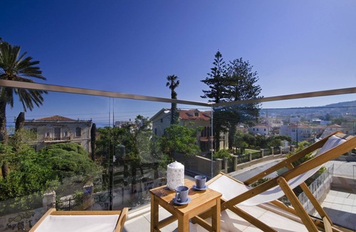 Halepa Villa | LUXURY RESIDENCE AT THE HEART OF THE HISTORIC DISTRICT OF HALEPA