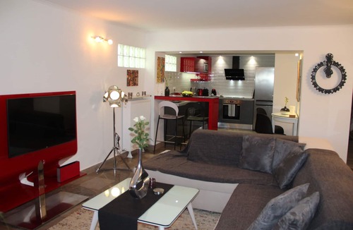 Panorama Apartment | Luxury studio fully equipped with a private garden quietly situated