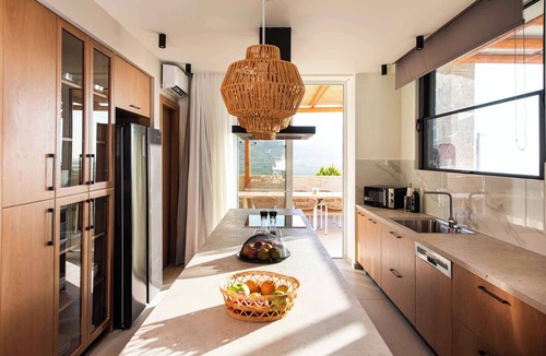 Limeniskos Villa | Luxury Villa With Accessible Private Pool