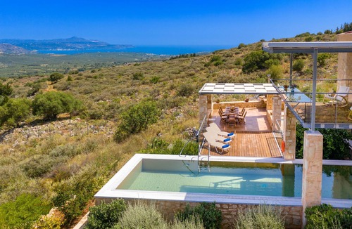 Apokoronas Villa | Luxury Villa with Heated Pool & Splendid Views