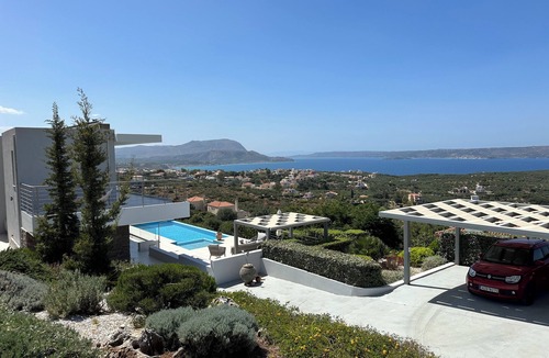 Apokoronas Villa | Luxury villa with infinity pool, sea &, mountain views