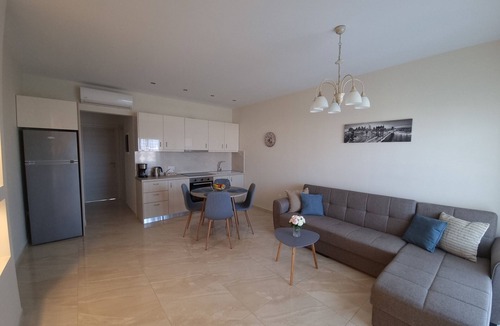 Petaloudes Apartment | Ma Maison Bleue - Apartment in Rhodes at Kremasti village, near the airport