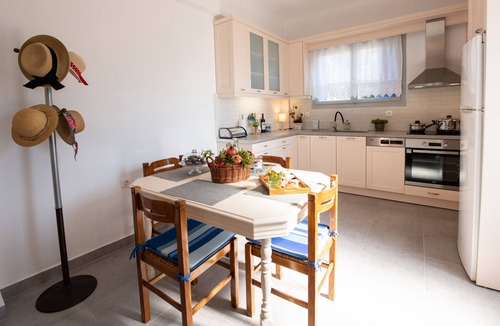 Loutraki House | Magnificent Sunset