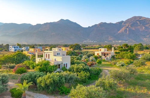 Frangokastellon House | Maistros House - Walk To Beach - AC WIFI