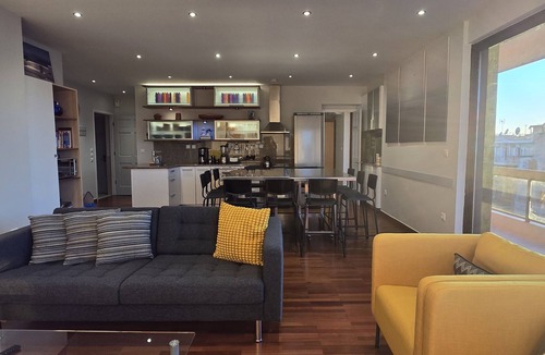 Pangrati Condo | Make some family memories - 4 bd/4ba, views, W/D, WiFi