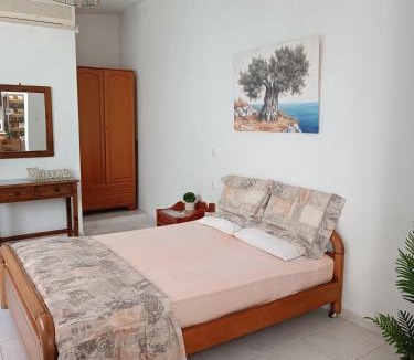 Petaloudes Apartment | Maria Studios & Apartments