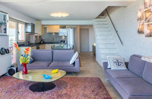 Kato Diminio Apartment | MARINA VIEW Luxury Sea Front Apartment
