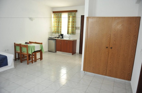 Petaloudes Apartment | Maritime Hotel Aparts
