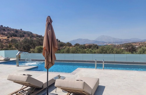 Faistos Villa | Marnos Superior Villas